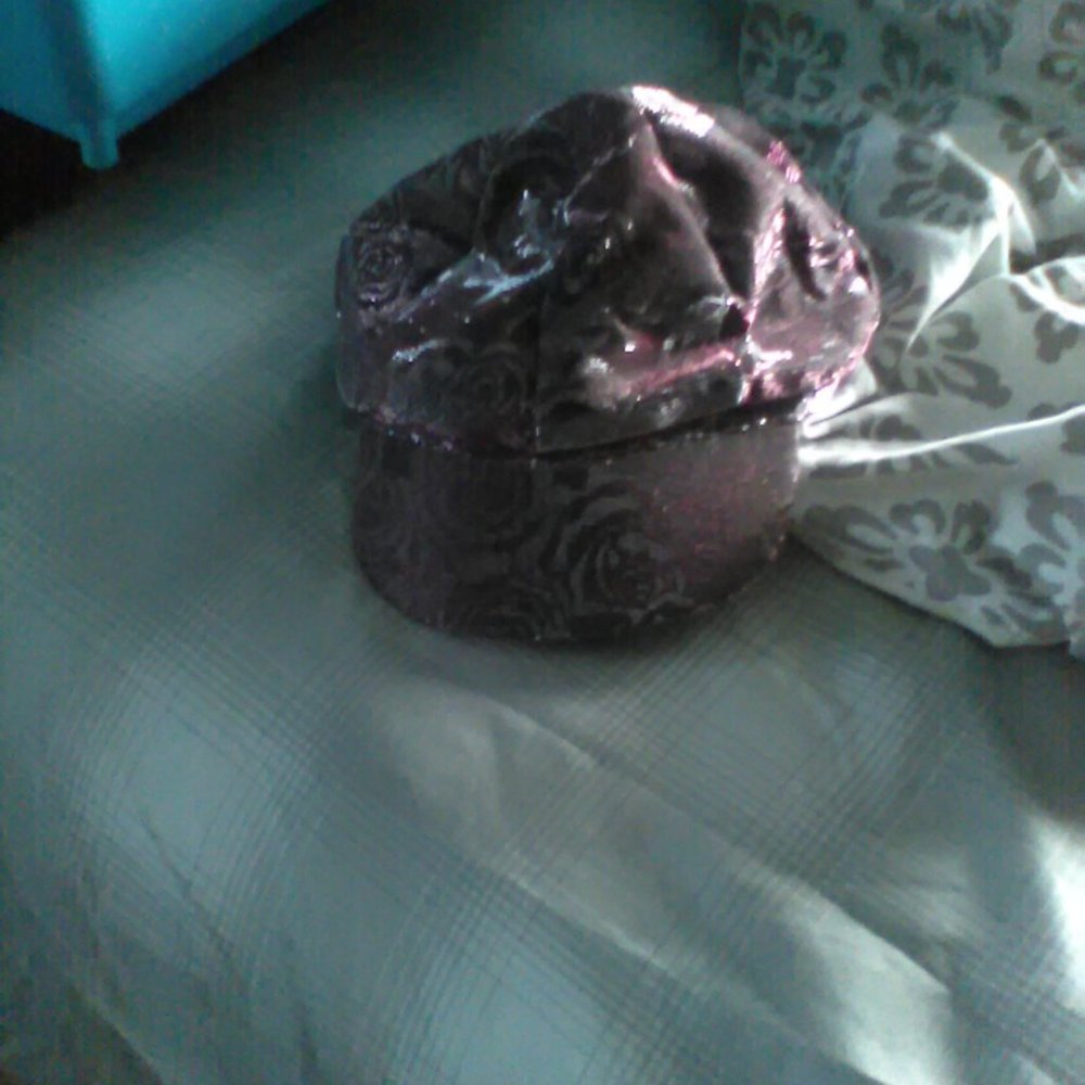 hat - Picture 2 of 2